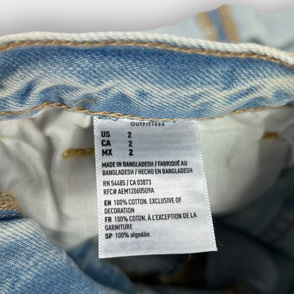 American Eagle Mom High-Rise Cuffed Shorts with Rainbow Pockets - Picture 5 of 8